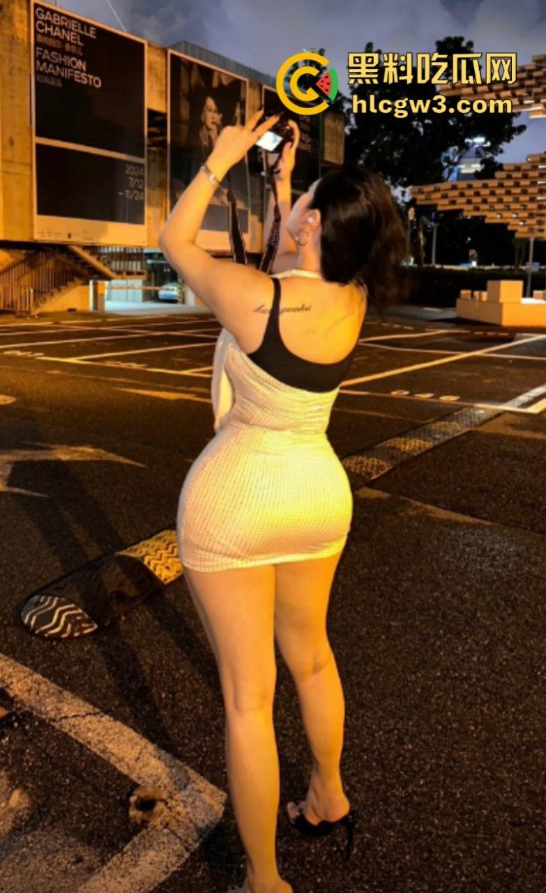 独家爆料！抖音25万粉丝网红 巨乳骚鸡【selianacloa】大尺度私拍福利视频流出-8