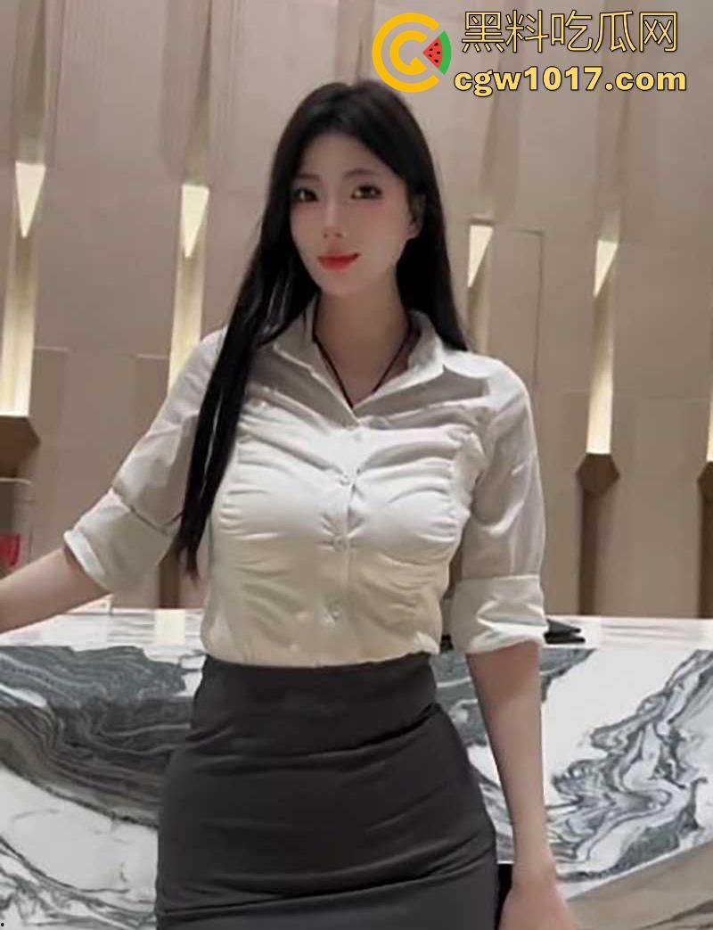 极品御姐网红【媛儿】私密福利曝光，绝美巨乳尤物自慰诱惑，舌舔口吸白嫩玉足，劈腿指奸茂密肉洞 堪称福音！-4