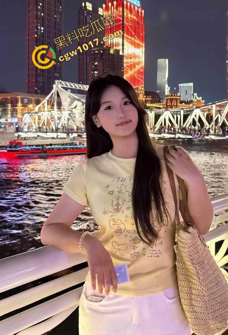 安徽爆乳骚货【魏景瑶】约炮成瘾，擅长口交深喉，最爱无套内射，露脸挨操视频曝光火爆全网-5