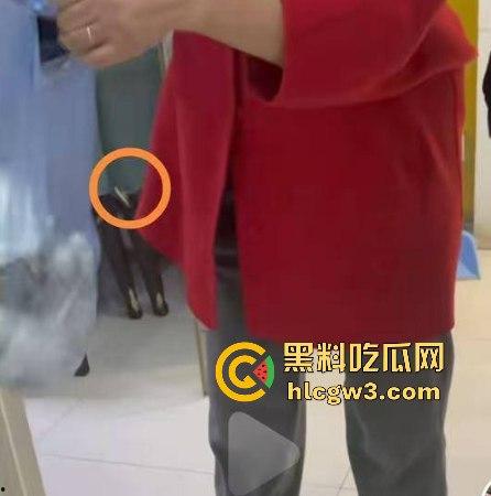 上万金戒指不翼而飞 原是保洁大妈顺手牵羊 对质录音曝光 这演技不得给大妈颁个奥斯卡嘛？-2