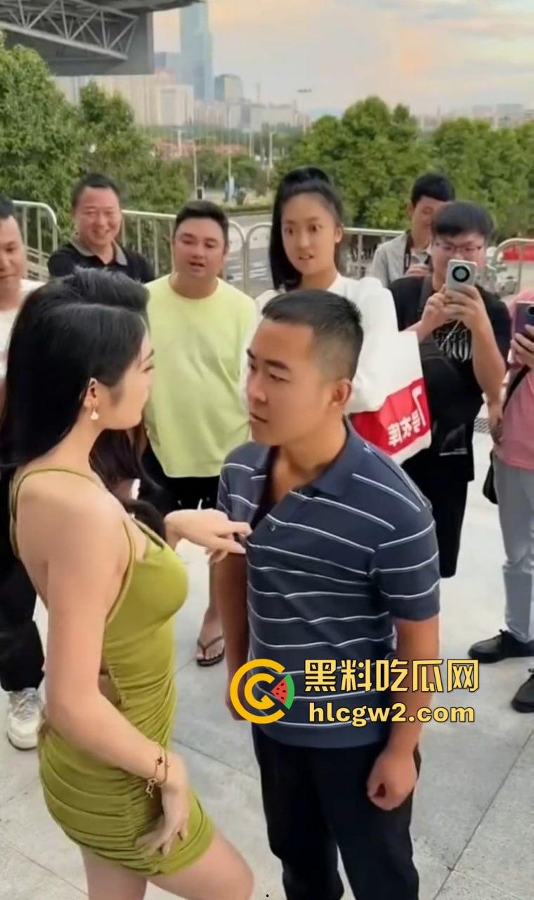 火遍全网的骚眼神大师【条纹哥】封号 一个纯粹色到骨子里的人 低级趣味的神话落幕 纯粹骚气永留人间！-15