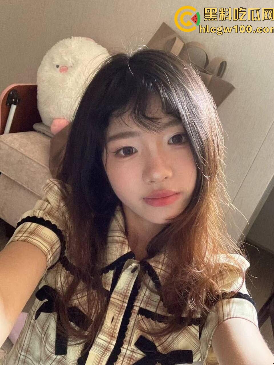 湖南反差语文教师【陈婷婷】，白天教书育人晚上变身母狗上性教育课程视频曝光，极具反差淫荡！-2