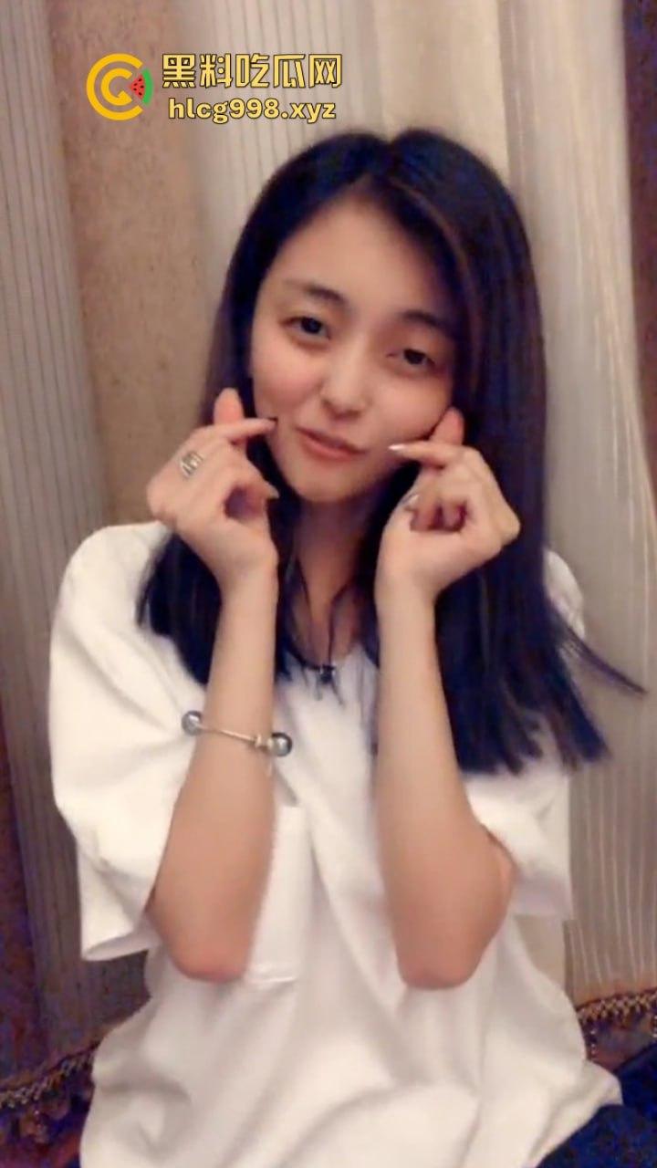 著名平面模特【薛柳欣】因赌博身败名裂后下海裸模赚钱 这么好的身体就该拿出来分享！-2