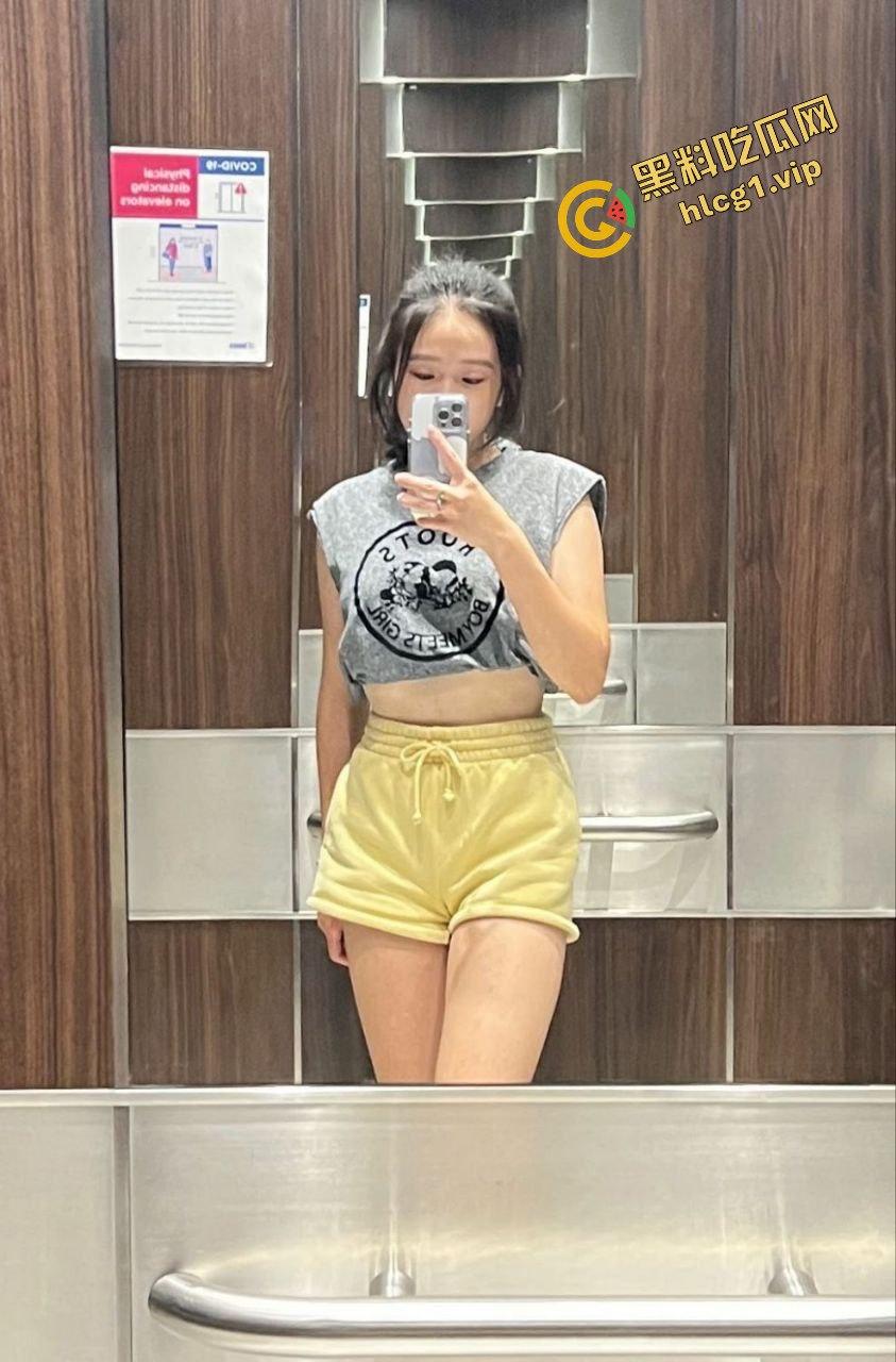 老挝反差肉肉女友『Judy』肥臀肥逼肉便器 酷爱吃鸡巴 淫荡至极！-1