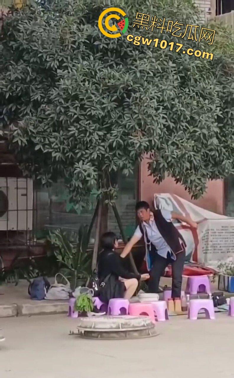 公园摆摊算命，算命大师哄骗极品小仙女，揉胸抠穴就能断知福祸，趁机揩油过足手瘾，我现在学算命来得及吗？-9