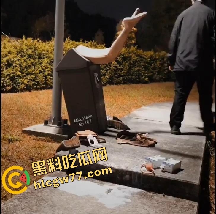 日本骚留子玩疯了，垃圾桶里骚穴倒插成肉便器，蜜穴开张求陌生人爆射！-9