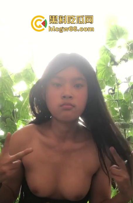 广西农村学生妹 付辛琳 遭金主远程调教 在自家菜地里惊险裸奔的视频被曝光 任务完成度很高！-4