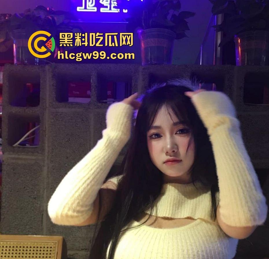 小编推荐！快手极品微胖巨乳网红【不甜】订制福利泄密，反差BBA透明连体衣大尺度自慰,很有撸点。-5