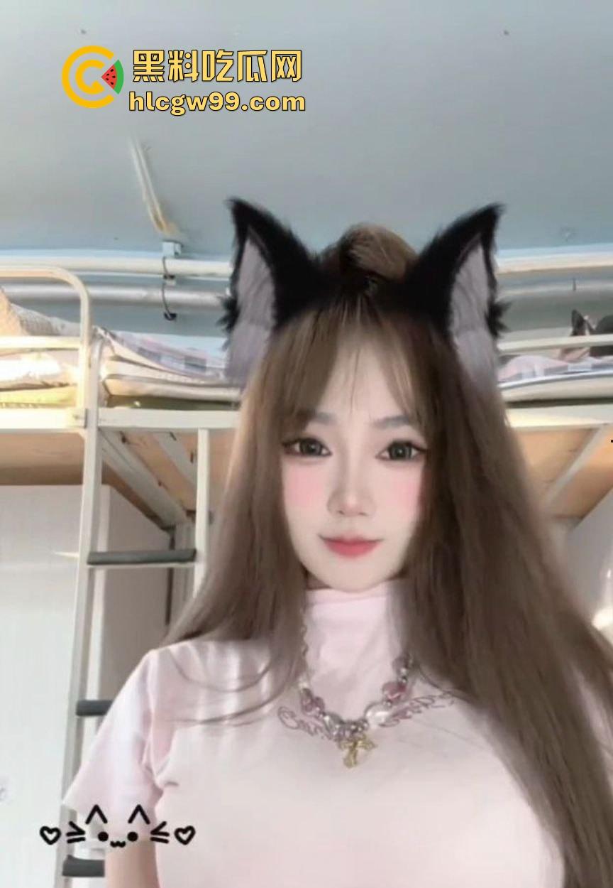 小编推荐！快手极品微胖巨乳网红【不甜】订制福利泄密，反差BBA透明连体衣大尺度自慰,很有撸点。-7