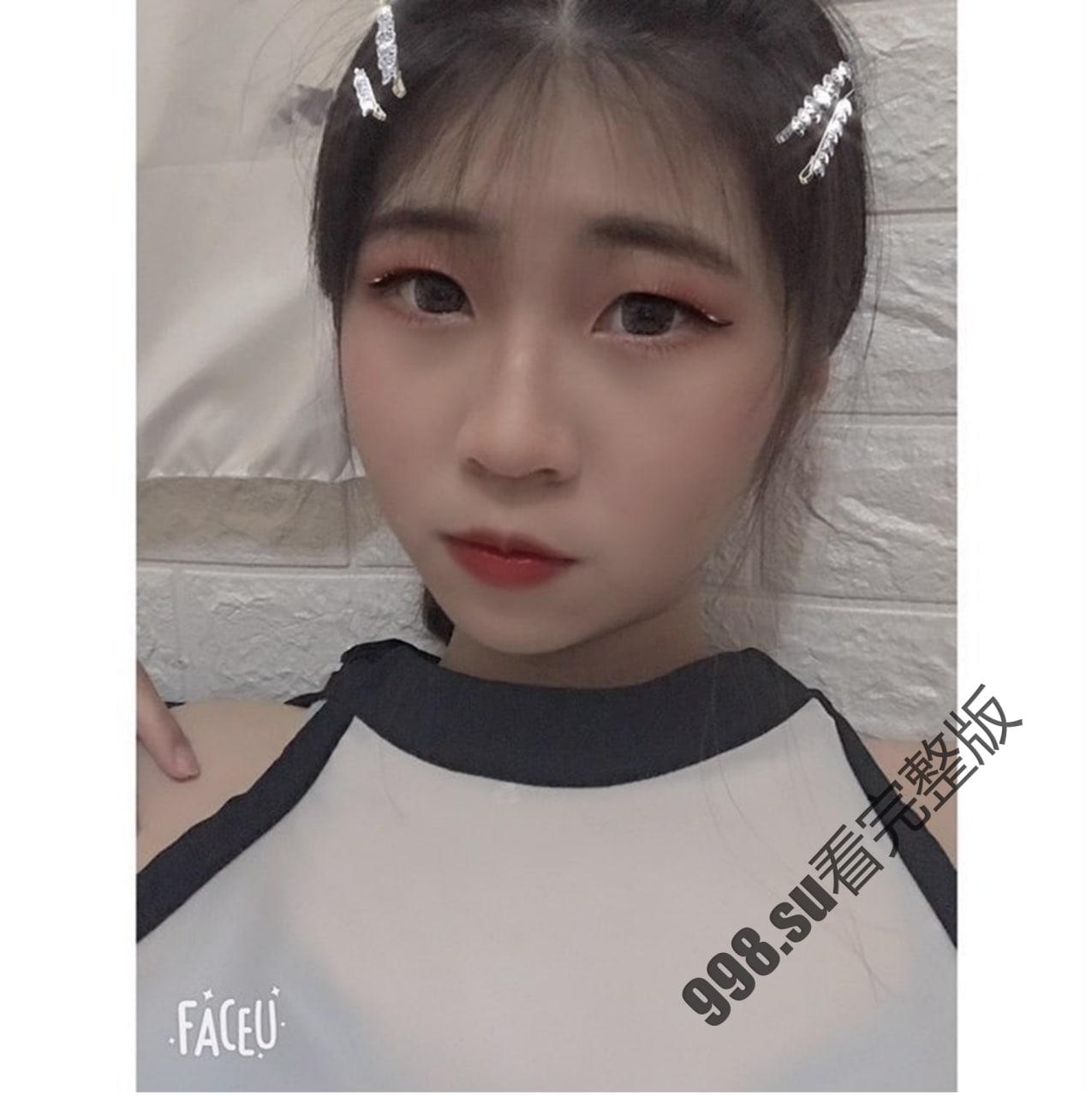 台湾情侣泄密 在爱河中迷失自我高中学生妹❤️惨遭渣男曝光所有私密影片-1