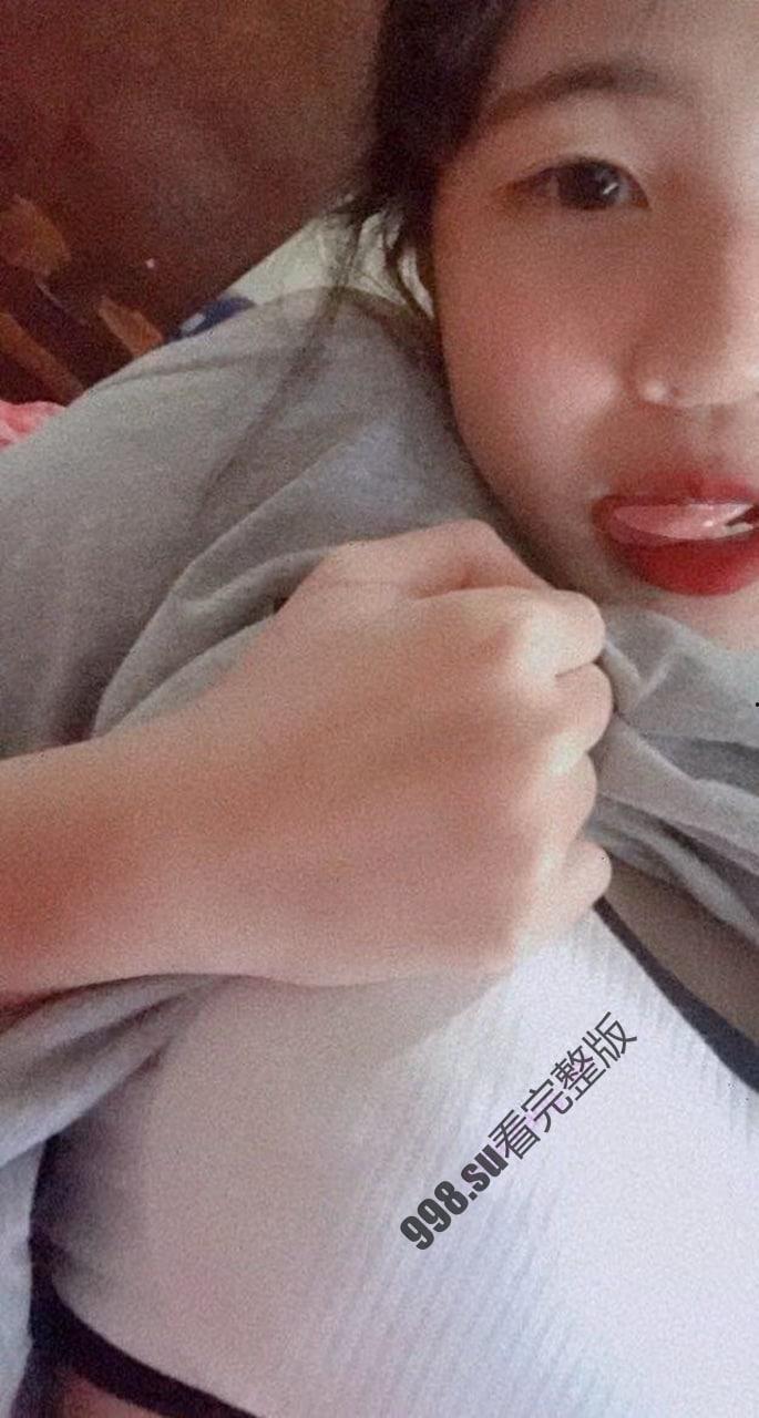 台湾情侣泄密 在爱河中迷失自我高中学生妹❤️惨遭渣男曝光所有私密影片-7