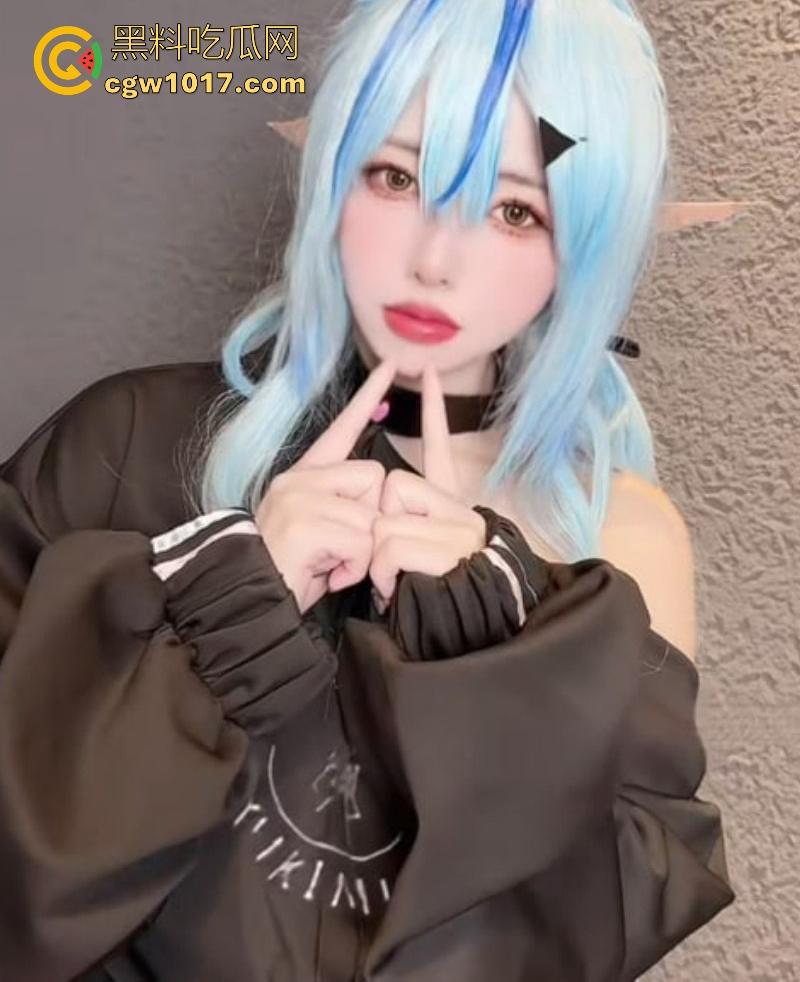 亚洲反差极品女神【Rizuna】最新作品Cos雪花菈米，擦边自慰，声线软糯得像融化蜜糖，直钻你耳朵里撩骚！-1