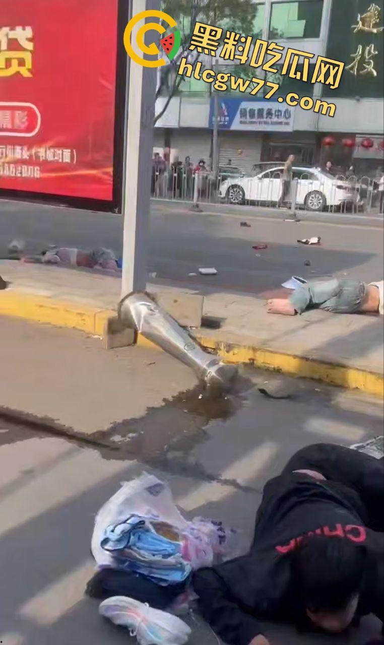 山东滕州醉驾狂魔婚礼后撞爆公交站，7死1伤，公安局忙封嘴删视频！观众说给钱！-7