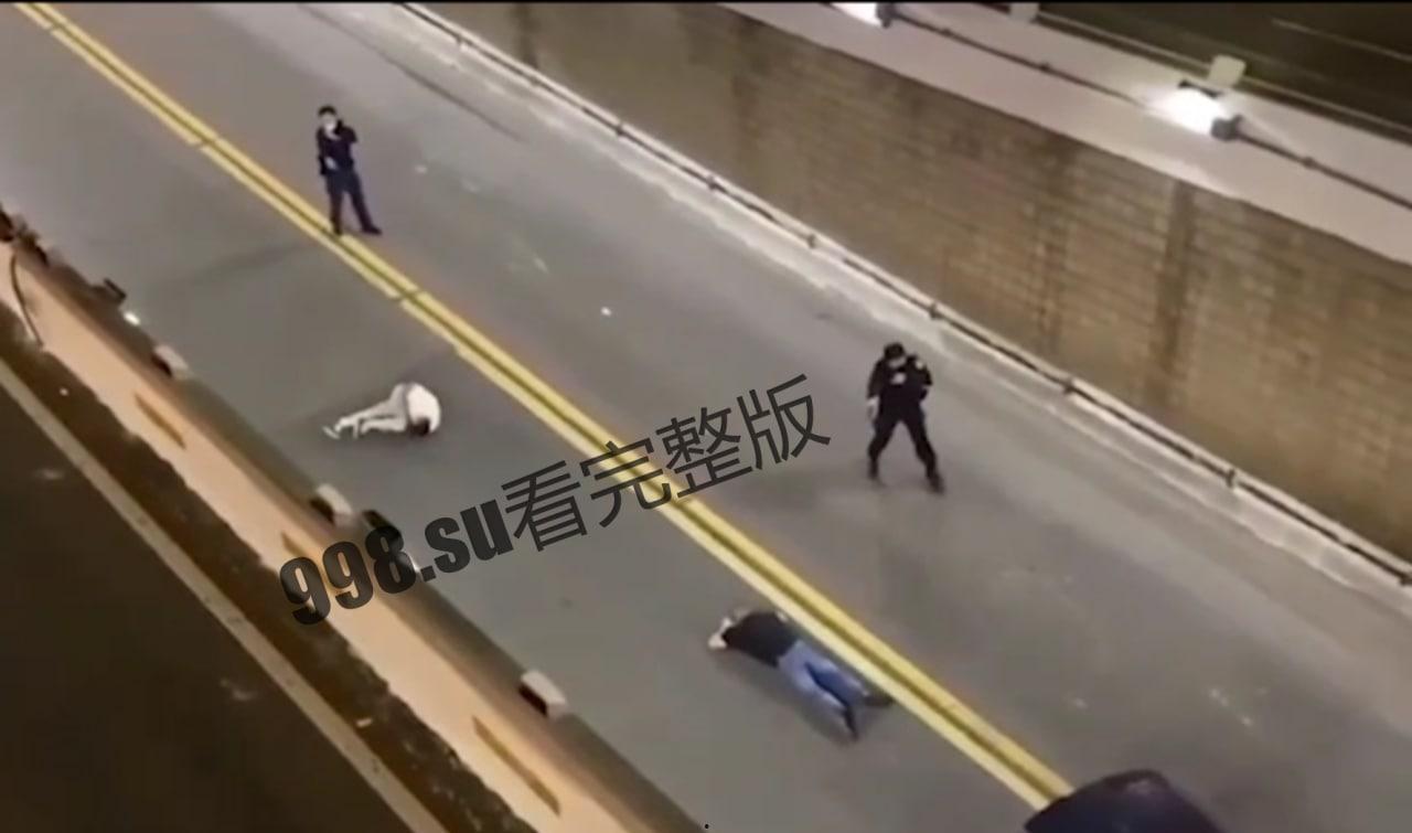 11.15台湾忠孝东路隧道，小伙撞死人还袭警遭警察击毙，全过程视频-3