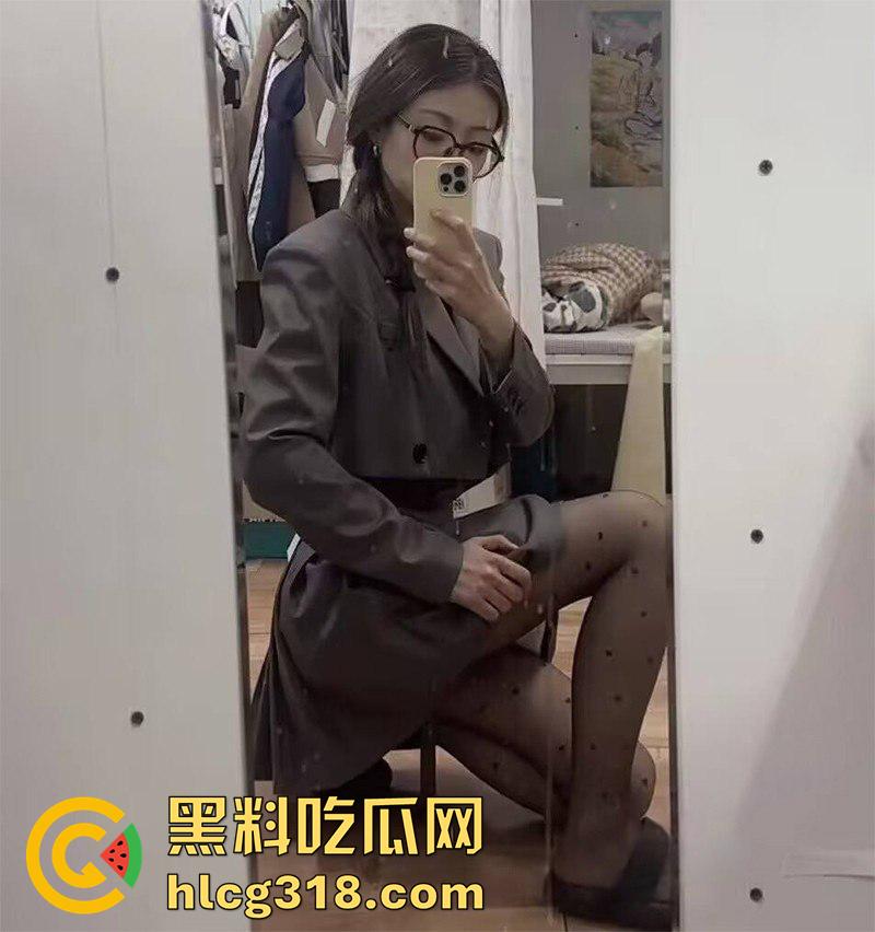 眼镜长腿舞蹈生【苏慧文】，酒店约炮大屌体育生，激情口爆后入骑乘，这妹子臀形真漂亮啊！-4