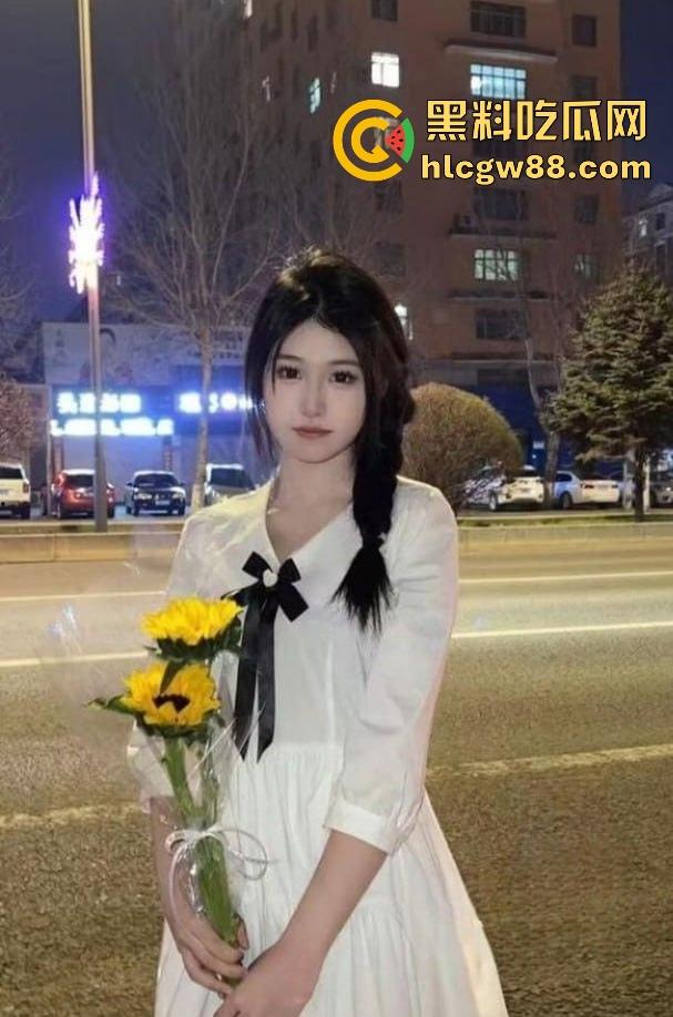 课堂上是学霸，床上是母狗！湖南短发大学生【郭奕函】被约炮大神玩坏任人爆操，被干到高潮连连！-9