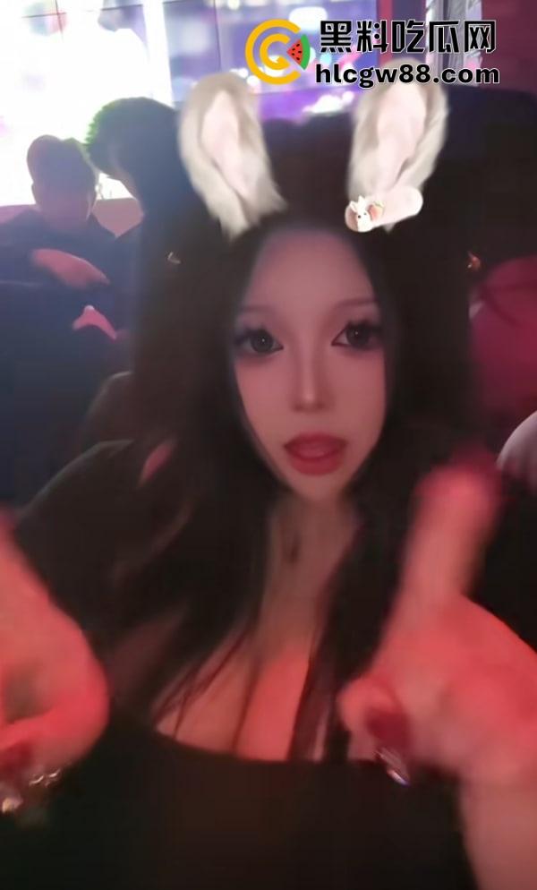 抖音元气少女【full77】清纯妹 这骚臀屁股模式多到我想拜师学艺，终于见识啥叫自由切换模式！-15