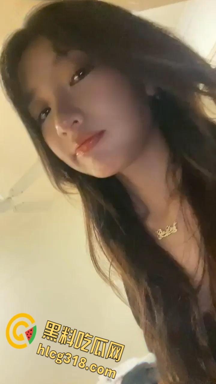 湖南农业大学【曾钰】，清纯女大学生下海沦为玩物，白虎粉穴后入狂操，简直就是完美炮架!-4