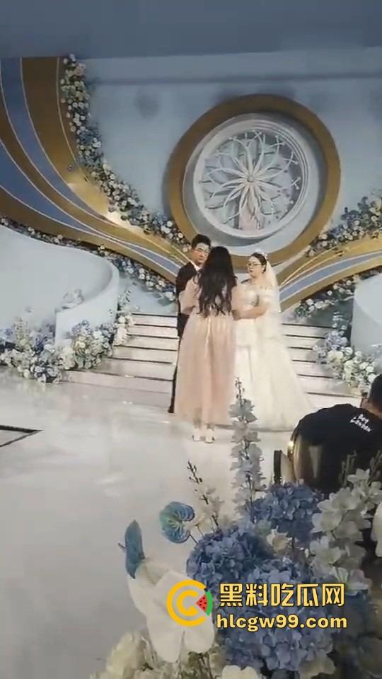 闺蜜比自己胖都嫁出去了，还要当伴娘送戒指，急火攻心气到晕倒，塑料姐妹情太真实了！-2