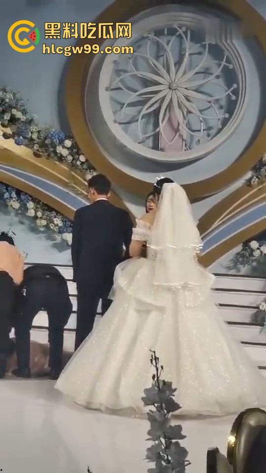 闺蜜比自己胖都嫁出去了，还要当伴娘送戒指，急火攻心气到晕倒，塑料姐妹情太真实了！-11