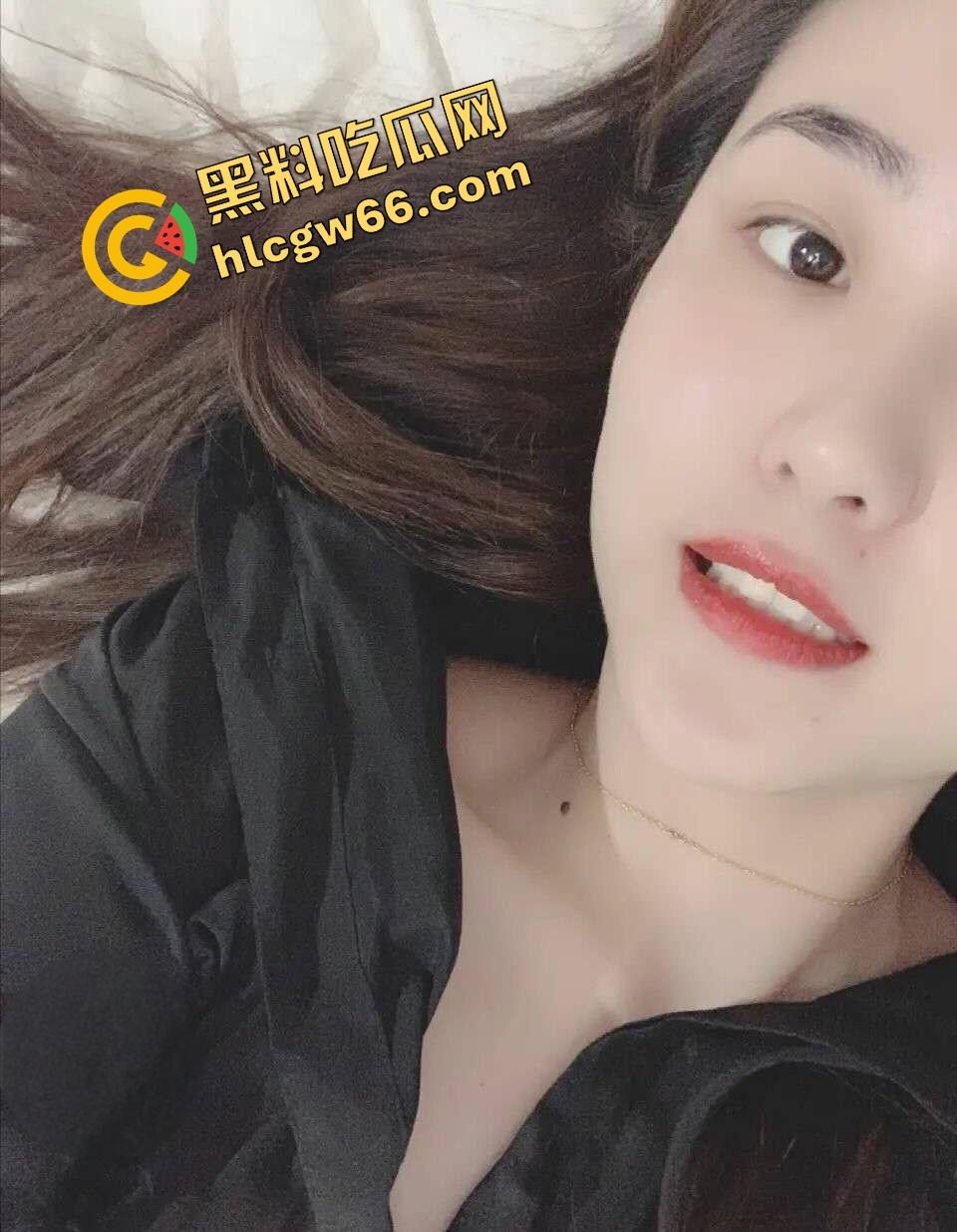 西安音乐学院反差婊【夏雨】欣操逼骚话连天，白嫩美乳被揉爆 深喉口爆内射爽到爆！-2