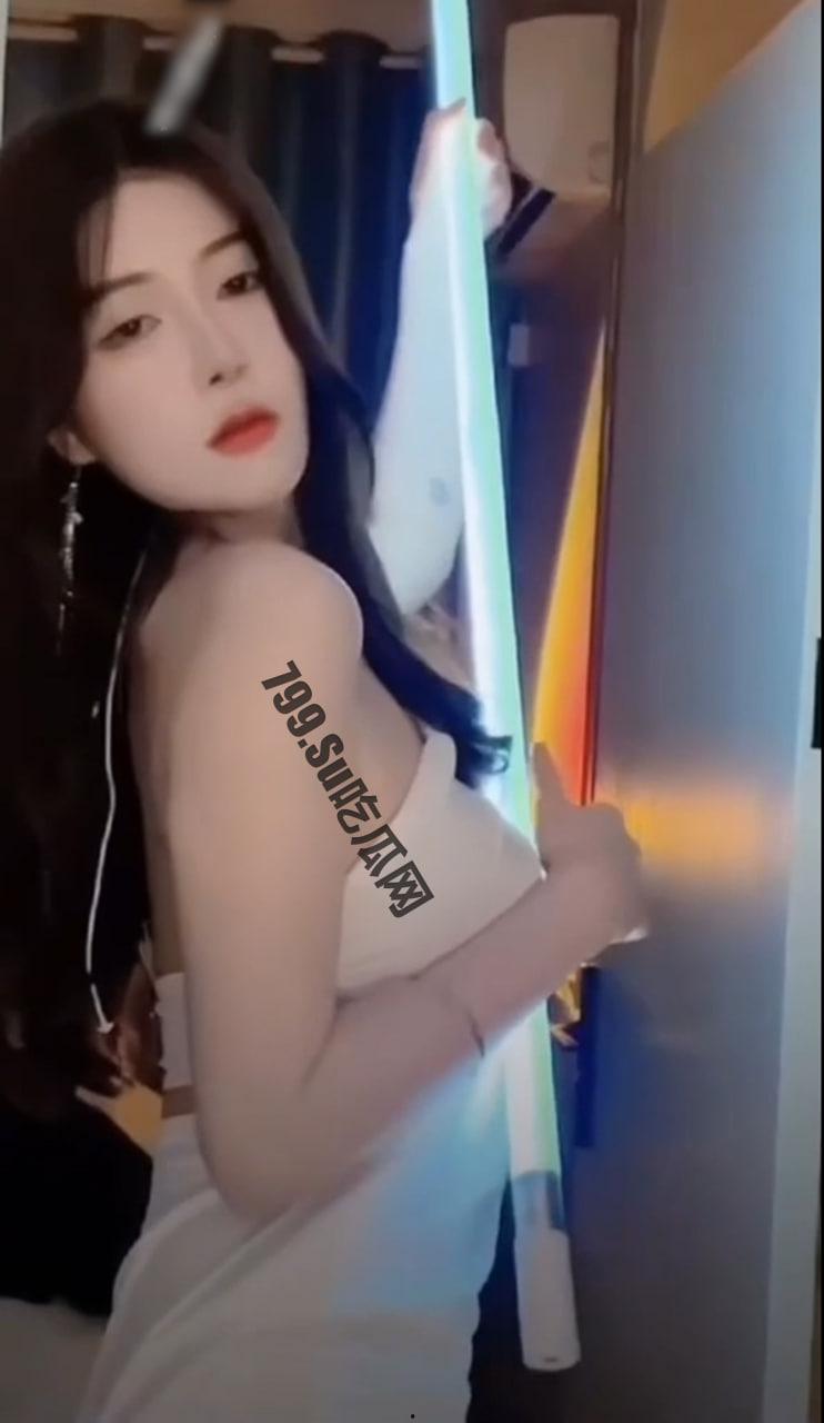 抖音 迷人的张奶奶 60 万粉高价订制真空骚舞-5