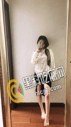 山东巨乳留学生 大嫚儿 丰乳肥臀细腰标准模特身材 尤其是一对大奶子是真的圆 天生好炮架！-3