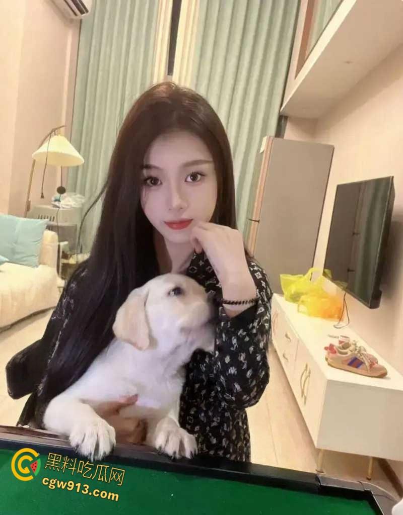 东莞顶级名媛【潘芸璐】，下海兼职上门做援交，极品大长腿一线天馒头逼，资本的好性奴 !-4