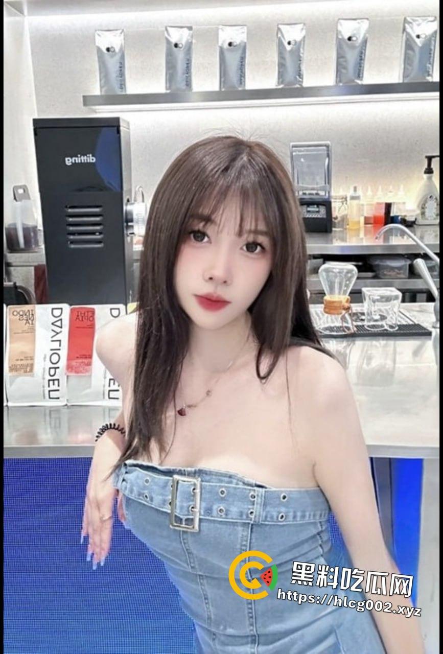 上海魅KTV极品颜值精神小妹与男友疯狂骑乘野战！白嫩的翘臀前后左右上下骑乘超带感！11-1