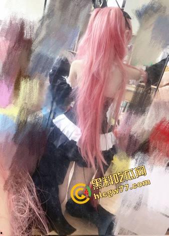 推特【千叶酱】极品JK萝莉白虎嫩逼勾魂，白丝黑丝裹小奶子浪得炸眼，cos校色骚洞漏光狂撩！-10