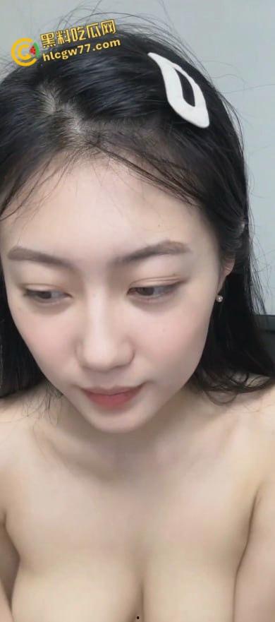 抖音清纯【虾滑】人设大翻车！乖乖女下海当福利姬，娇羞初恋脸秒变撩人尤物，超甜自慰尺度炸裂！-4