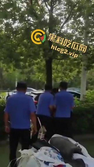 武汉城管打人？官方回应：不好意思，城管是冒充的！-5