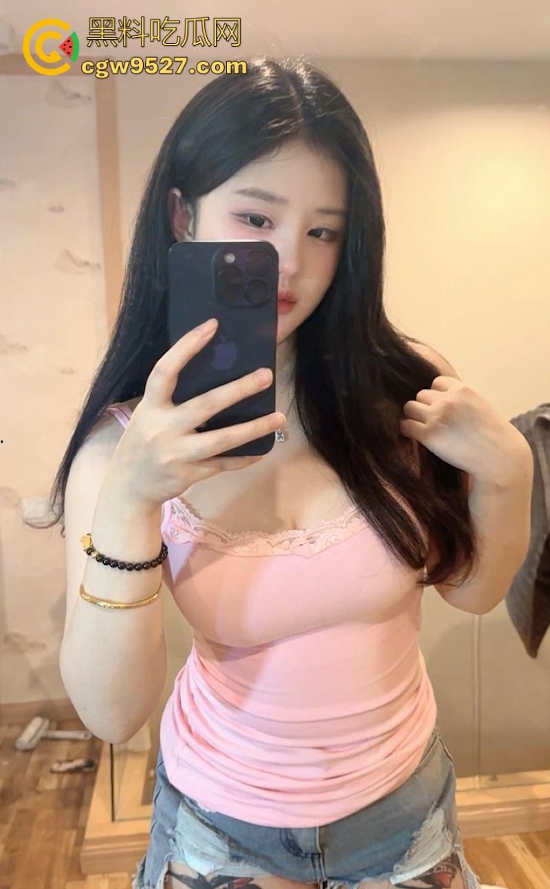 顶级巨乳福利姬【绚斐斐】私密视频泄露，仙气飘飘的外表下却是淫荡反差女王，假阳具抽插白虎嫩穴 ！-4