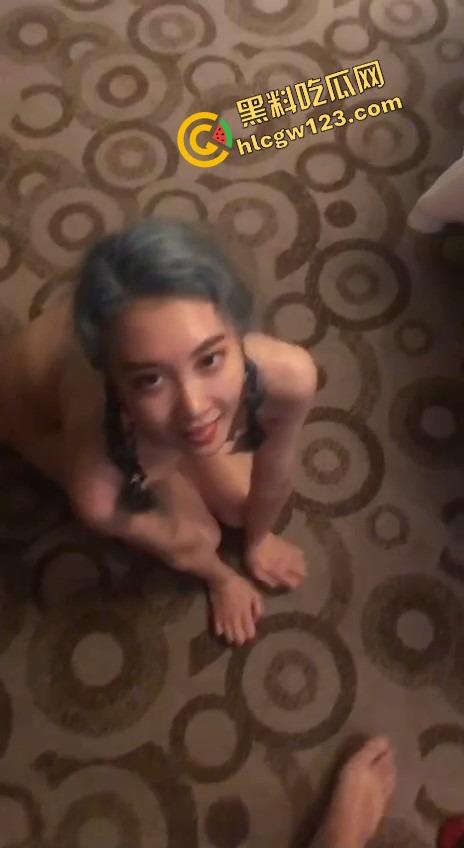 事实证明鸡巴够大，女人就是狗，佛山第一炮【宇宇桑】干疯小骚B，抽插中问她身份，她浪叫我是狗！-11