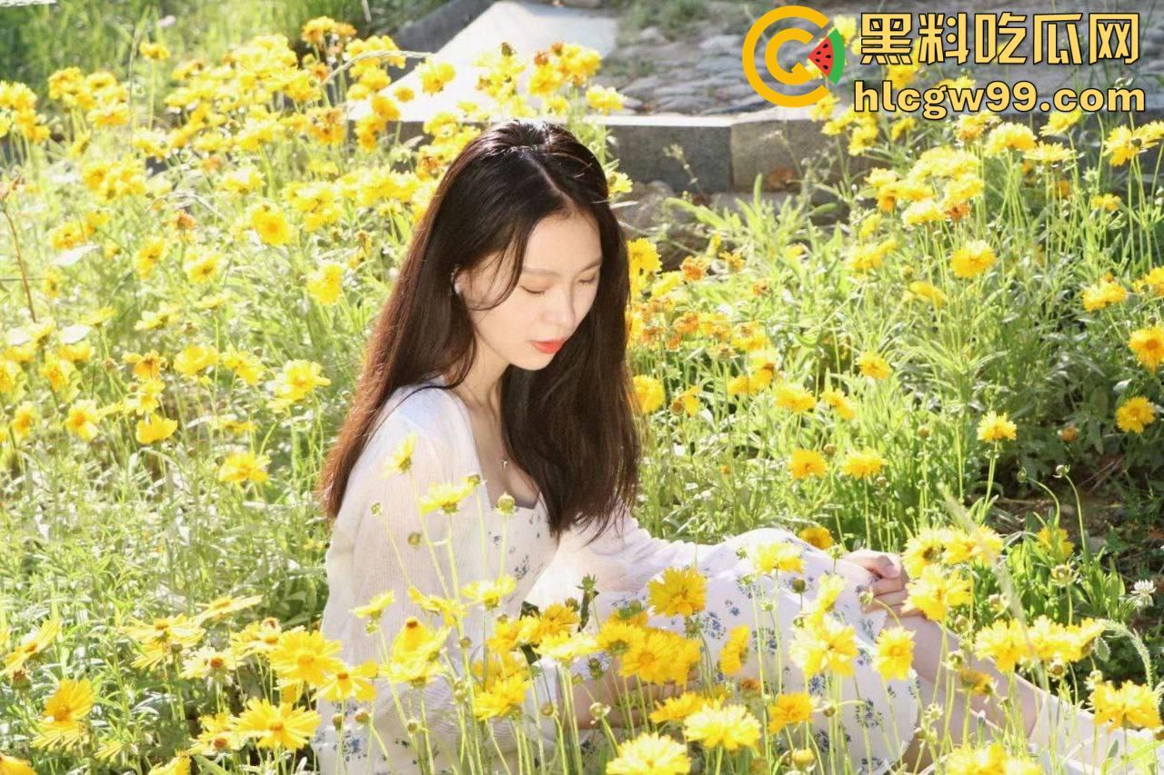 北师大绝美校花【媛媛】蜜桃翘臀自慰私拍，清纯脱俗的舞蹈生颜值堪比明星-6