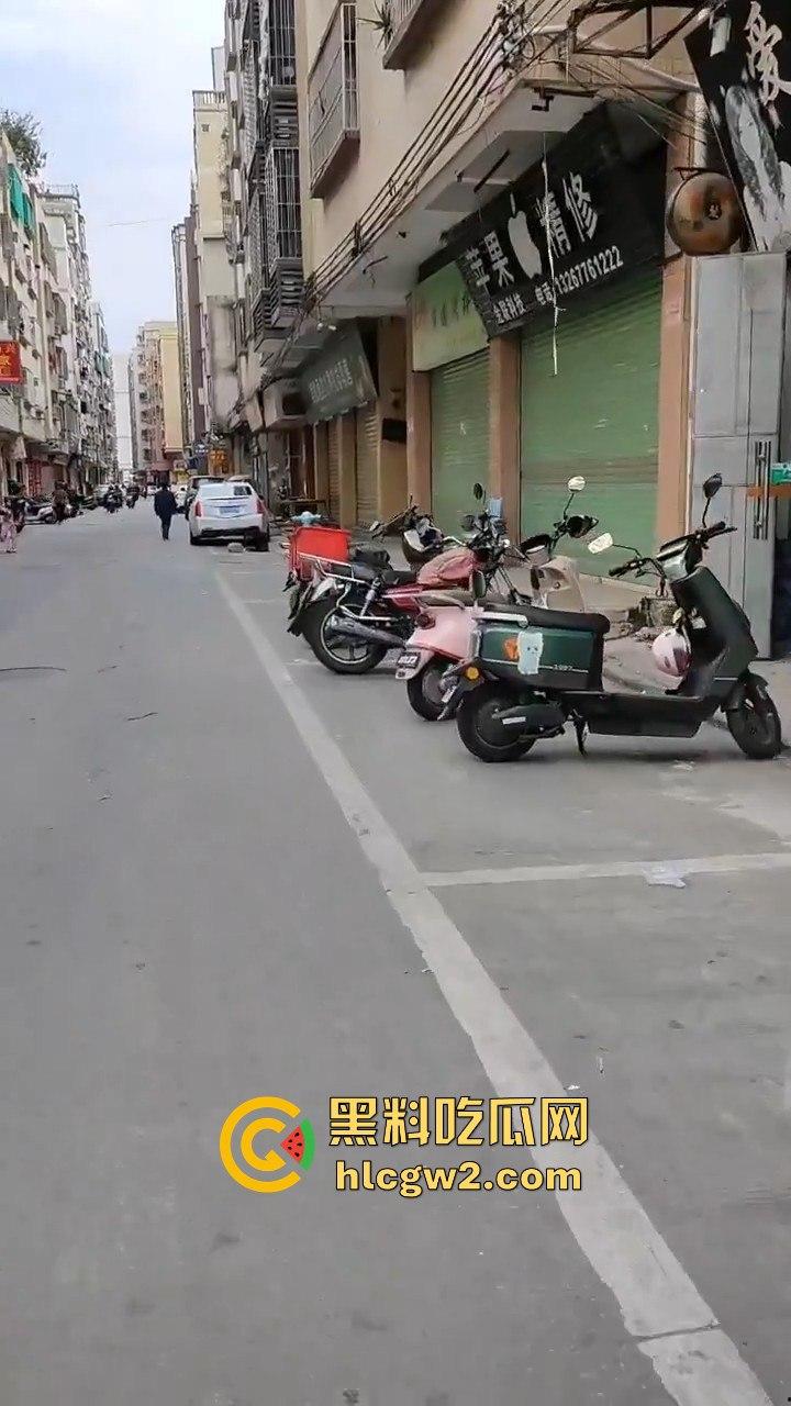 汕头商铺拒检潮爆发！街上空无一店，网友感慨疫情三年都没这么难，国考真是硬考！-11