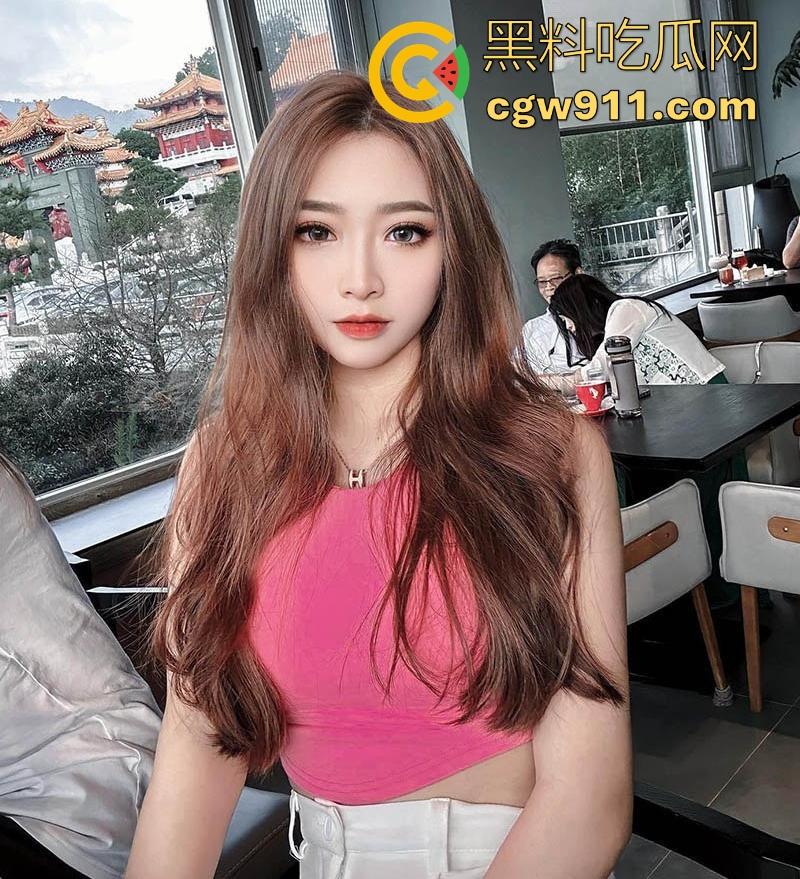 深圳巨力有限公司白领【李思颖】惨遭炮友泄密，下班空虚多次约炮，露脸口吞精内射，跟在公司形象完全不符！-1