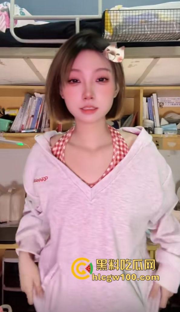 抖音『丫丫Bbar』人称年轻版程老师，直播天天盯射开撸太上头，车速快到起飞，今晚直播间集结冲爆她！-6