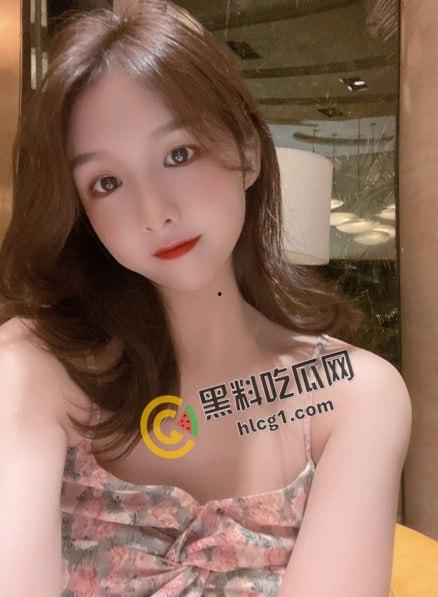 长沙外国语学院清纯校花 贺春 被大哥后入抽插爆射！妹子性感的娇喘呻吟太勾人了-5