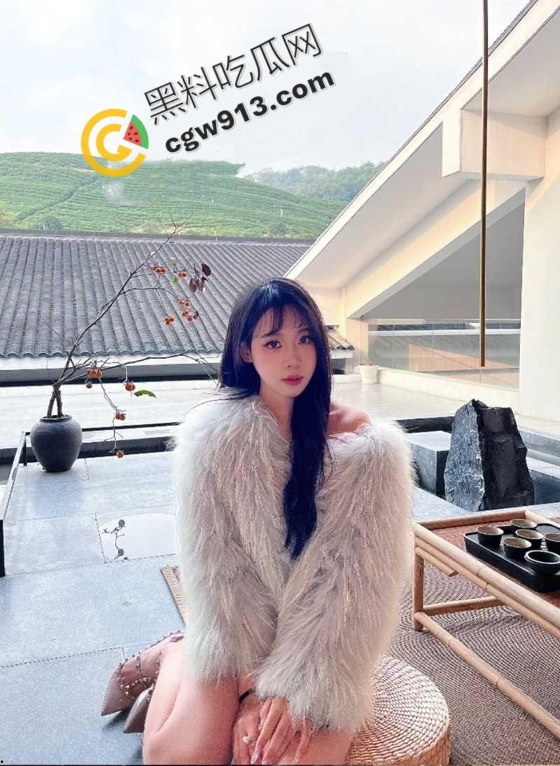 上海某公司高管美女同事张爱玲的诱惑之夜，沦为领导的玩物，肉体交易的黑暗内幕-1