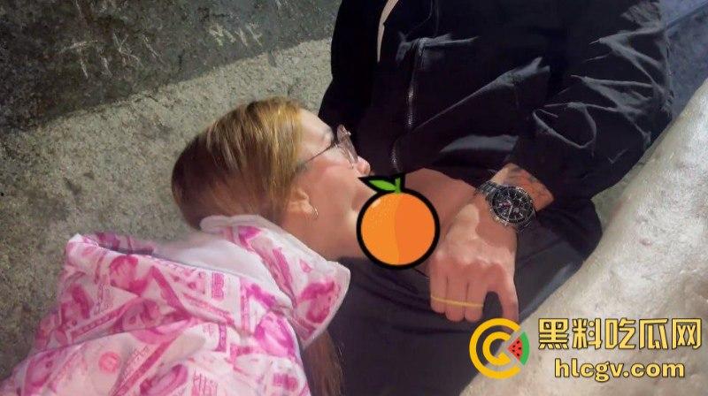 国外情色网红【KattyBlake】南美洲旅游吃鸡露出 打卡瓜塔佩巨岩 公然活春宫事件-3