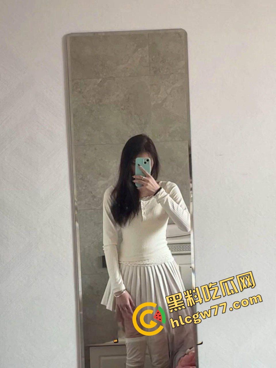 山东21岁反差前女友【曾雨悦】表面清纯乖巧，床上却抢着口交舔棒，女上骑乘自己爽到腿软！-2