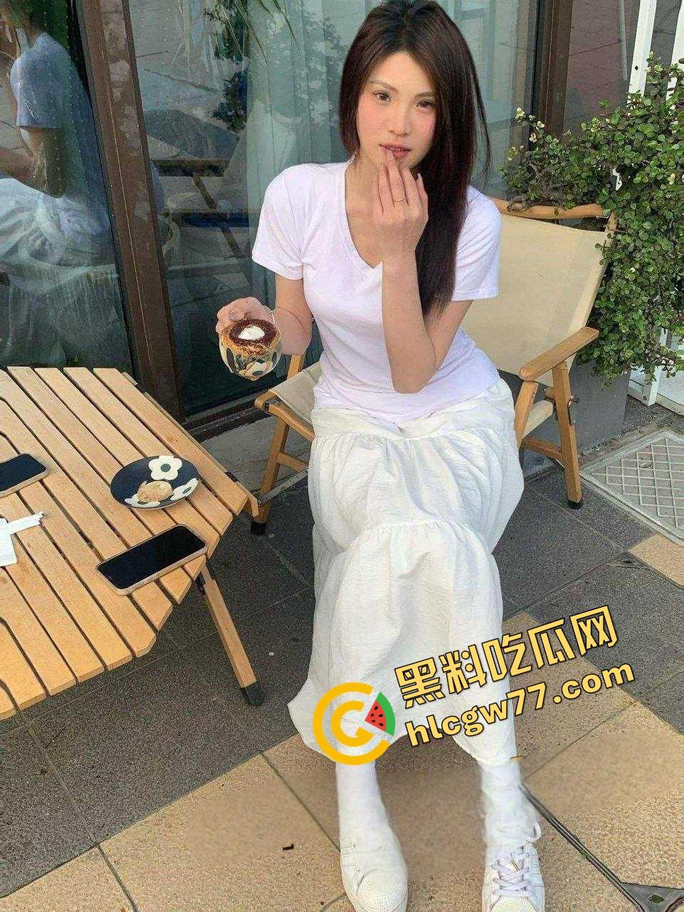 山东21岁反差前女友【曾雨悦】表面清纯乖巧，床上却抢着口交舔棒，女上骑乘自己爽到腿软！-12