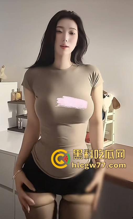 抖音擦边网红【小也很辣】与金主啪啪调教视频最新流出，顶级巨乳大战金主巨屌 身材没得说直呼受不了！-5