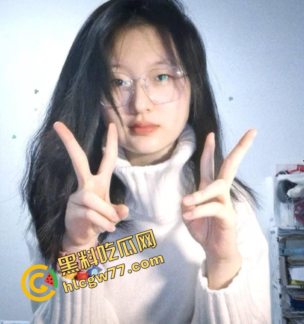 崩坏眼镜娘！东北理工骚木耳学妹『林晴雪』网恋调教骚到主动掰黑木耳自慰，根本不是口嗨是真发情！-4