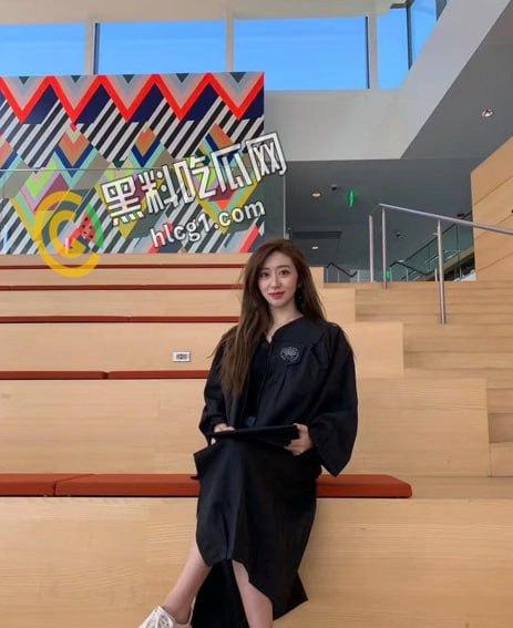 江苏大学高颜值女神和金主爸爸的大尺度自拍泄密 极品身材 真应了那句 她腿比我命都长-5