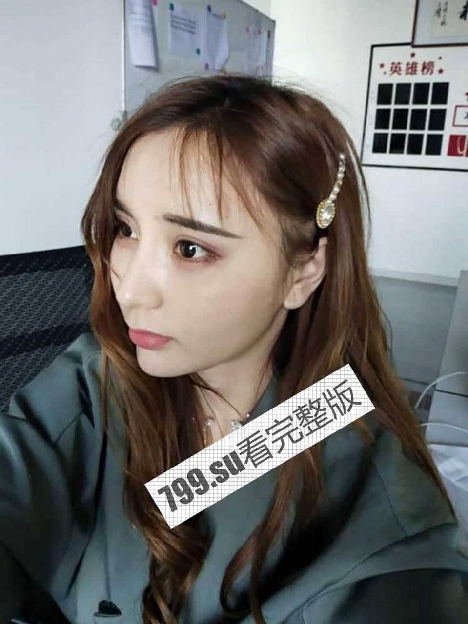 火山小视频 26W 粉丝博主 与男友做爱视频泄露 完美露脸-3