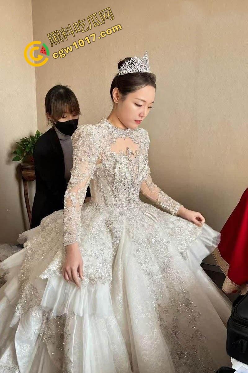 厦门人妻【刘思琪】婚前狂热自慰视频曝光！外表甜美内心淫荡，自慰镜头惊艳惊骇，私密桃色春光瞬间爆炸全网！-1