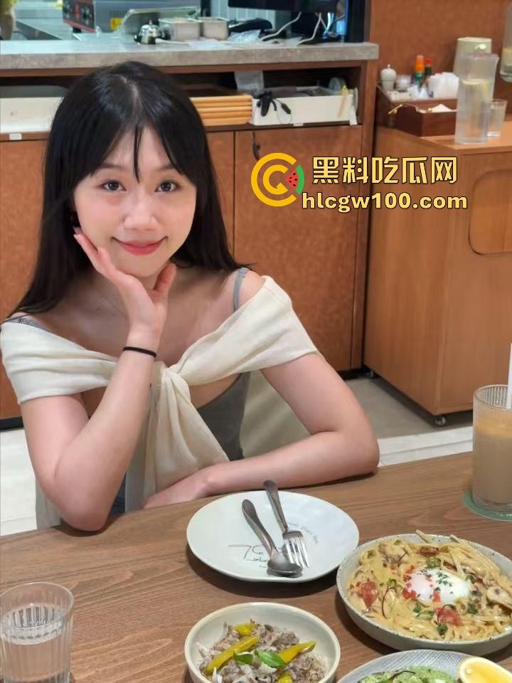 深圳券商圈惊现双标女，高冷女神【林逸薇】实为陪睡高手，专撩有钱老男人，骚浪风骚口活逆天！-4