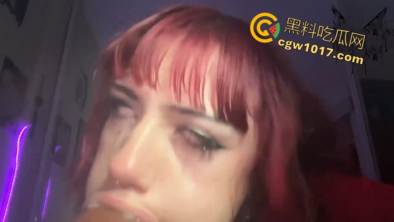 美服第一女芮娜挑战边自慰边打瓦，双视角直播，炮机假屌猛插，游戏才第一局小骚逼就已经受不了了！-6